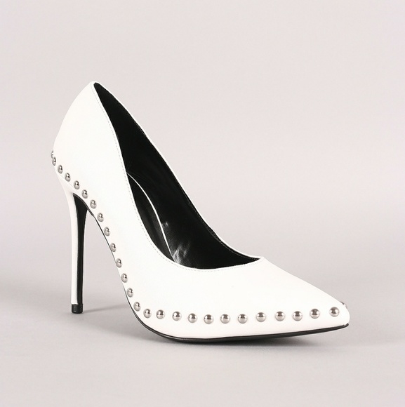 ⭐️ Size 7 Left White Stud Pump - Picture 7 of 8